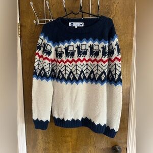 INDUSTRY OF ALL NATIONS Size Medium
100 PCT ALPACA FIBER BOLIVIAN FARMERS CO-OP.